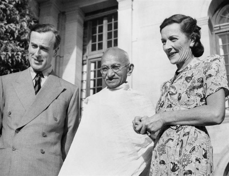 Mountbattens_with_Gandhi_IND_5298-768x590.jpg